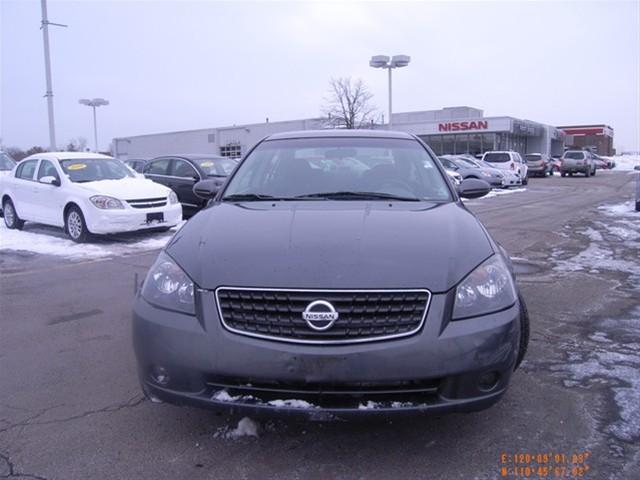 Nissan Altima 2005 photo 1