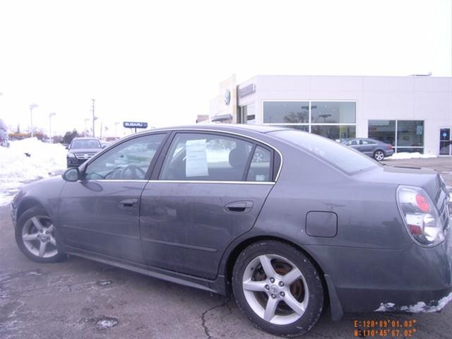 Nissan Altima 2005 photo 3