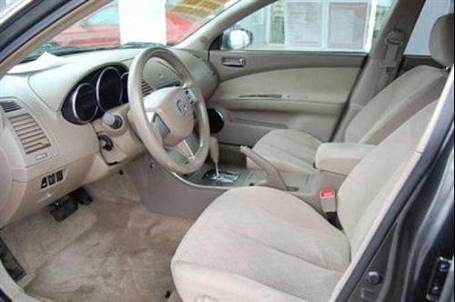 Nissan Altima 2005 photo 2