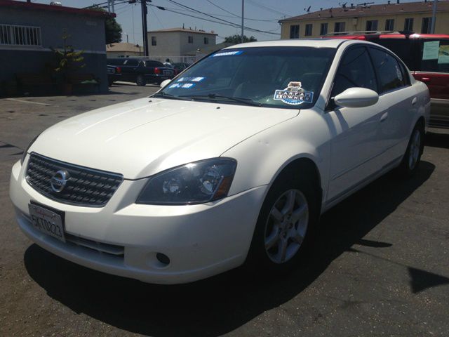 Nissan Altima 2005 photo 1