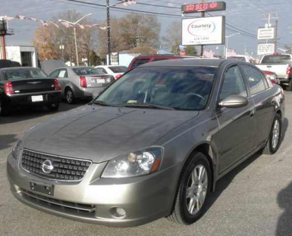 Nissan Altima 2005 photo 1