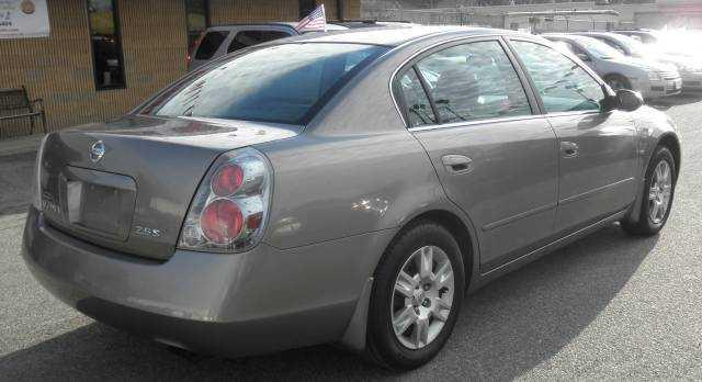 Nissan Altima 2005 photo 2