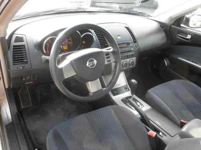 Nissan Altima 2005 photo 4
