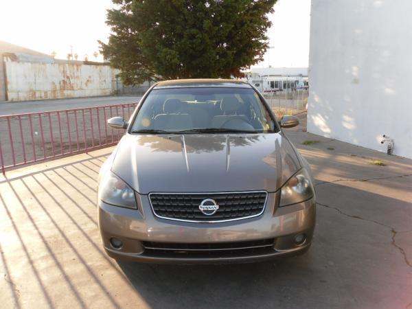 Nissan Altima 2005 photo 1