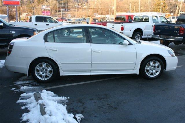 Nissan Altima 2005 photo 4