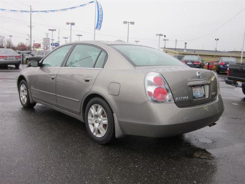 Nissan Altima 2005 photo 2