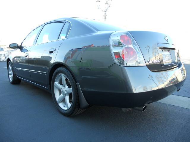 Nissan Altima 2005 photo 4