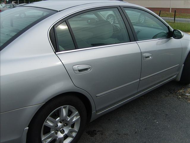 Nissan Altima 2005 photo 1