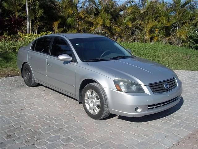 Nissan Altima 2005 photo 2