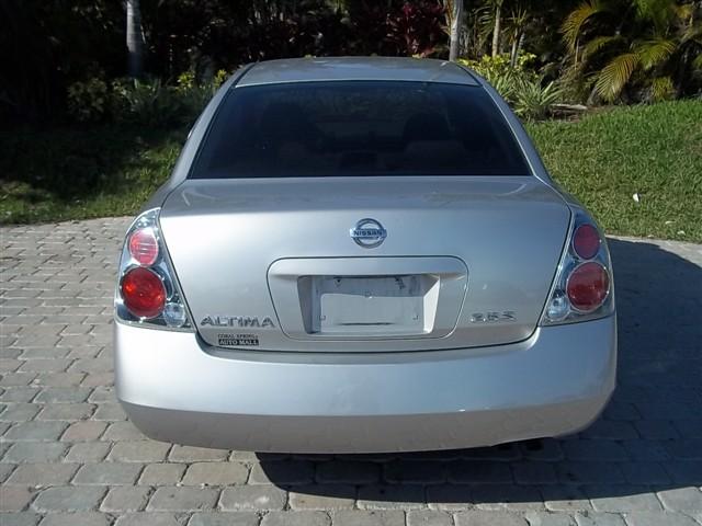 Nissan Altima 2005 photo 4