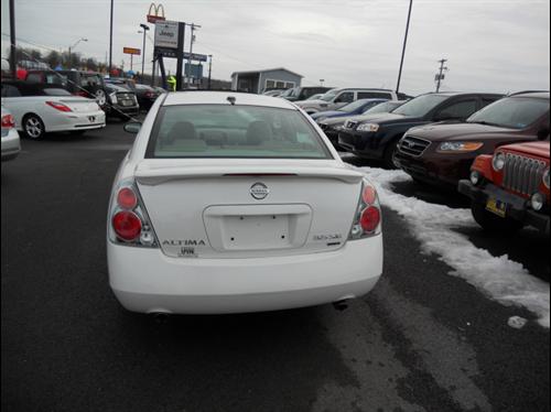Nissan Altima 2005 photo 4