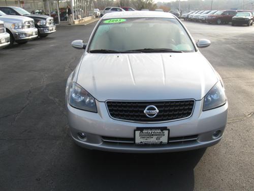 Nissan Altima 2005 photo 2