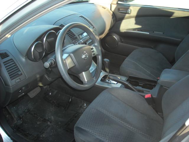 Nissan Altima 2005 photo 2