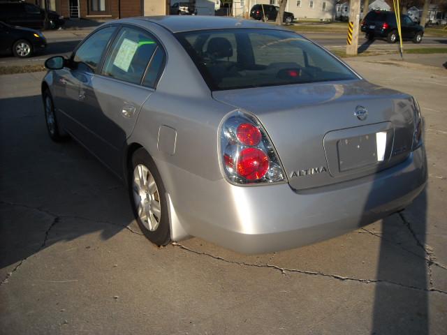 Nissan Altima 2005 photo 4