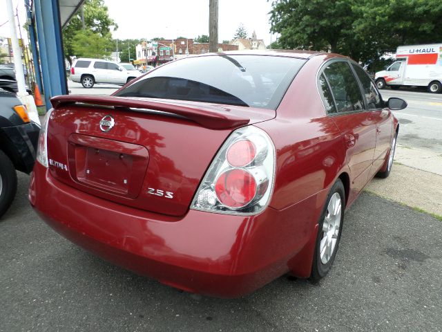 Nissan Altima 2005 photo 1