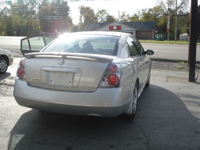 Nissan Altima 2005 photo 4