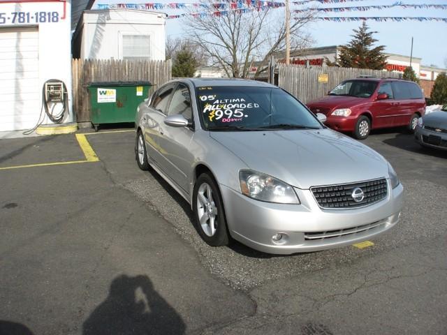 Nissan Altima LE Sedan