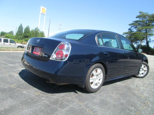 Nissan Altima 2005 photo 2