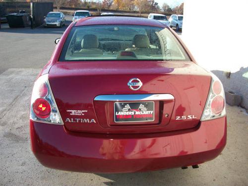 Nissan Altima 2005 photo 4