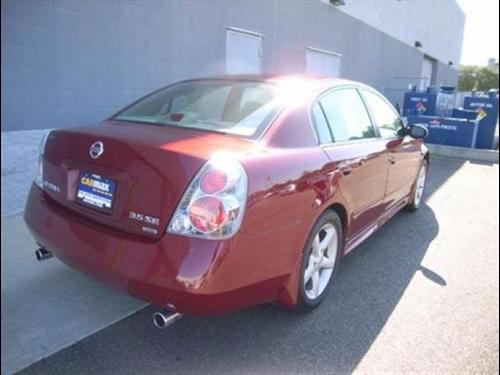 Nissan Altima 2005 photo 4