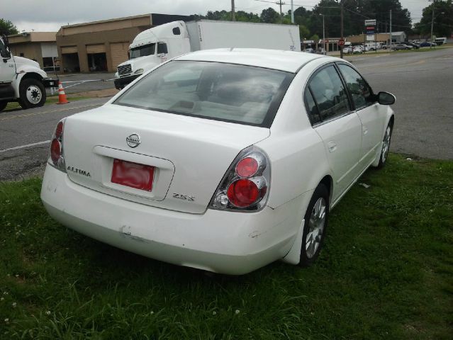 Nissan Altima Pickupslt Quad Cab SWB 4WD 4x4 Truck Sedan