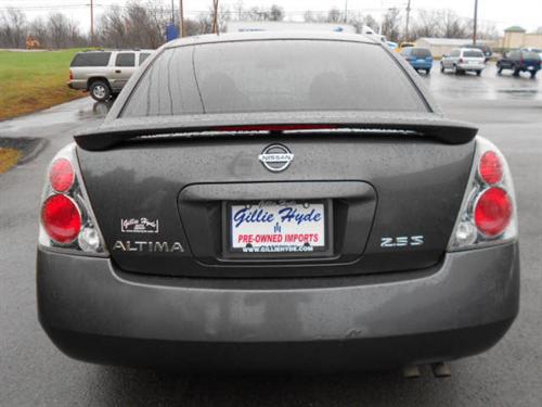 Nissan Altima 2005 photo 1