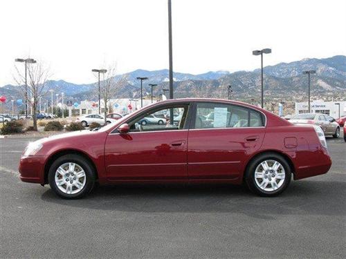 Nissan Altima 2005 photo 4