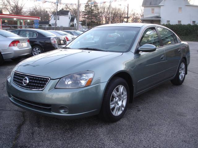 Nissan Altima 2005 photo 2