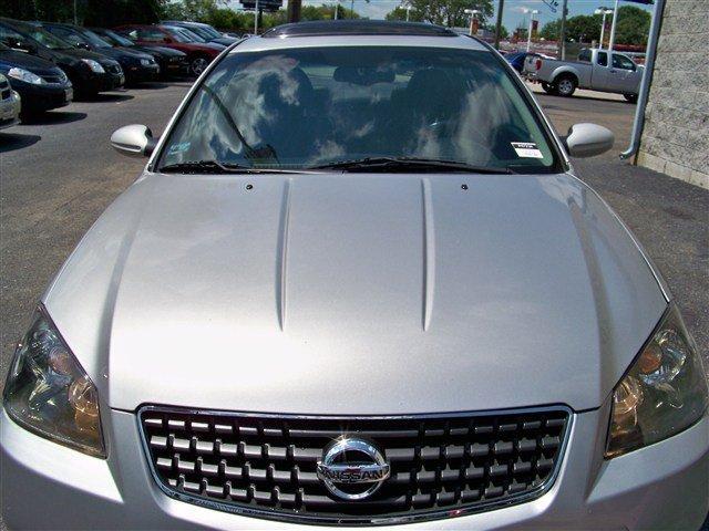 Nissan Altima 2005 photo 2