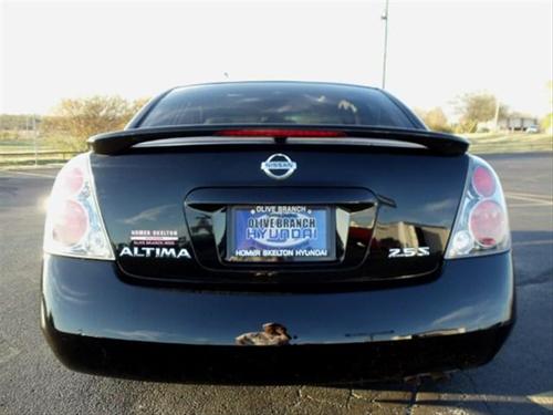 Nissan Altima 2005 photo 1