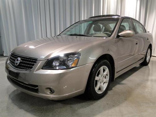 Nissan Altima 2005 photo 2