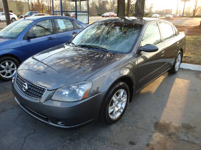 Nissan Altima 2005 photo 2