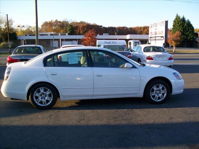 Nissan Altima 2005 photo 4