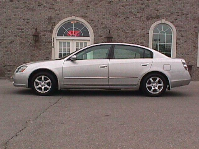 Nissan Altima 2005 photo 1