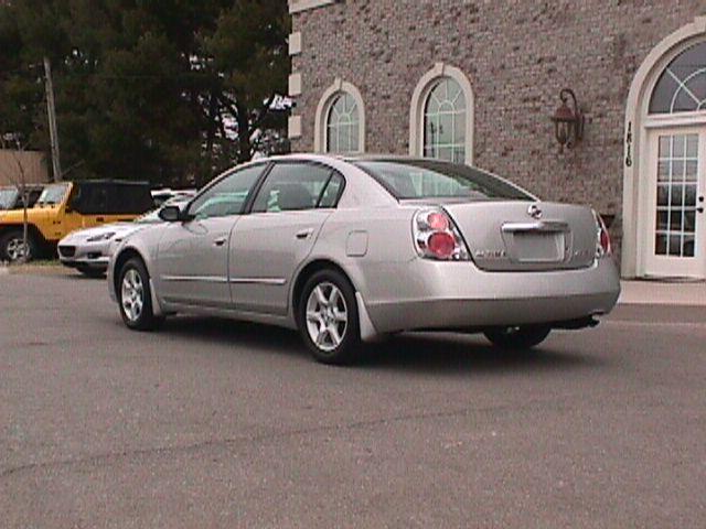 Nissan Altima 2005 photo 2