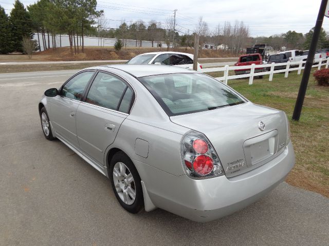 Nissan Altima 2005 photo 2