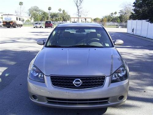 Nissan Altima 2005 photo 1