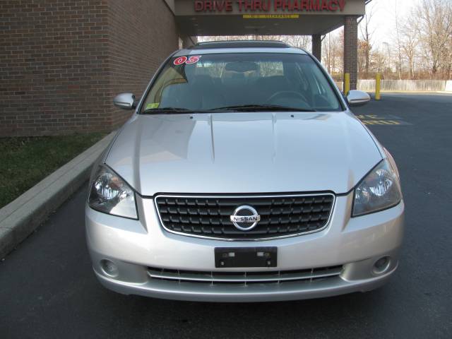 Nissan Altima LS S Sedan