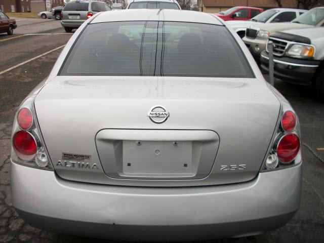 Nissan Altima 2005 photo 3
