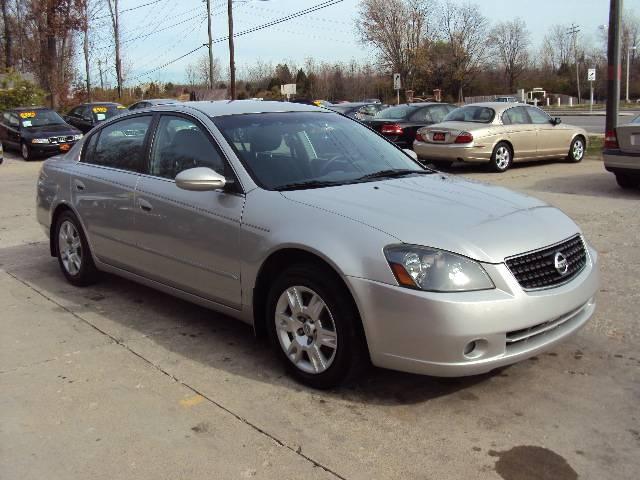 Nissan Altima 2005 photo 2