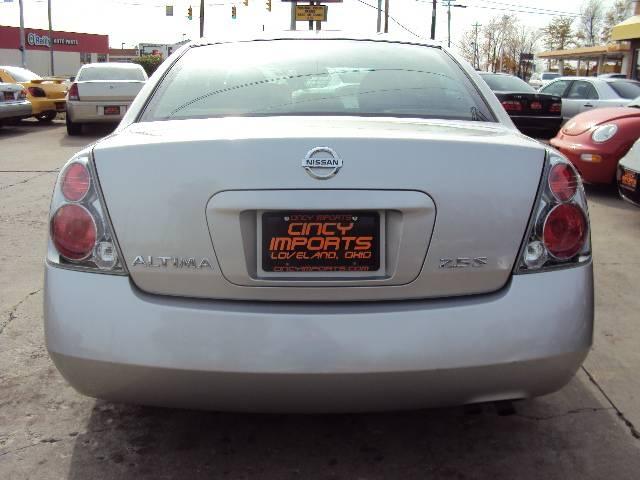 Nissan Altima 2005 photo 4
