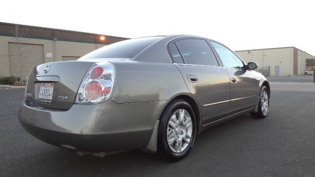 Nissan Altima AWD W/nav, Leather, 3rd Rowsunroof Sedan