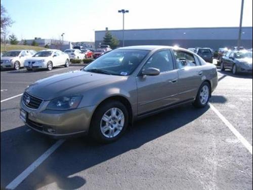 Nissan Altima 2005 photo 1
