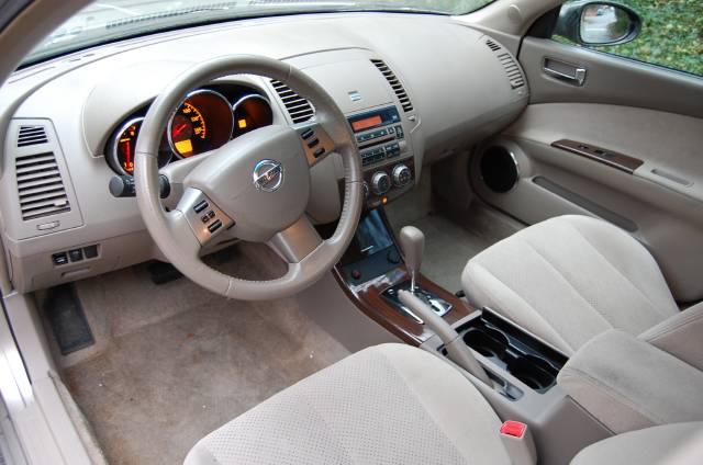 Nissan Altima 2005 photo 4