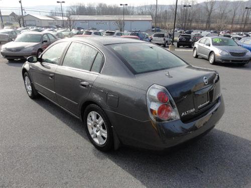 Nissan Altima 2005 photo 3