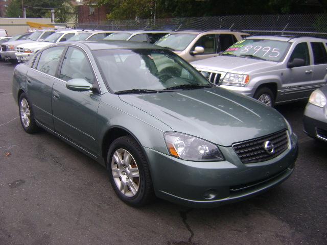 Nissan Altima XR Sedan