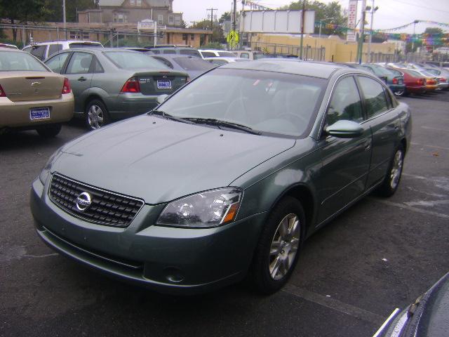 Nissan Altima 2005 photo 1