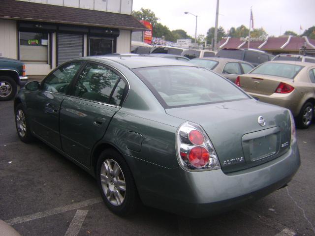 Nissan Altima 2005 photo 2