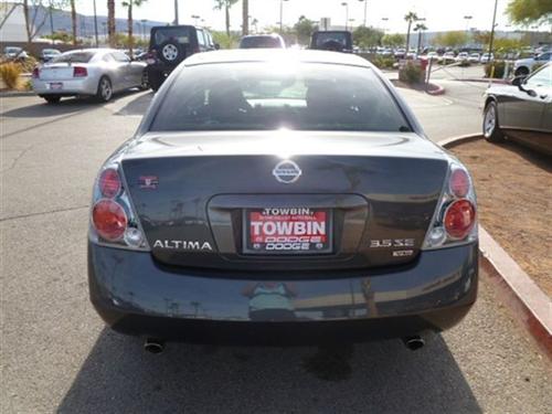 Nissan Altima 2005 photo 2