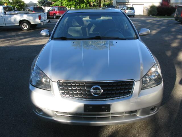 Nissan Altima 2005 photo 1